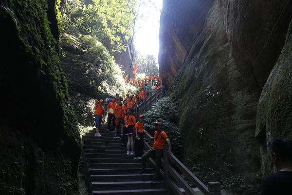 极悦娱乐周年庆活动图片3