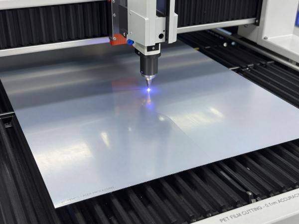PET膜材紫外飞秒激光切割 (4).jpg